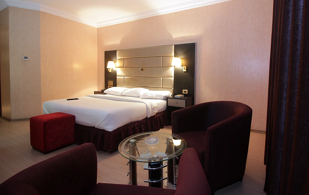 /web/uploads/116/Chesney Hotel/room-photos/Silver Plus/silver-plus-room-2.jpg